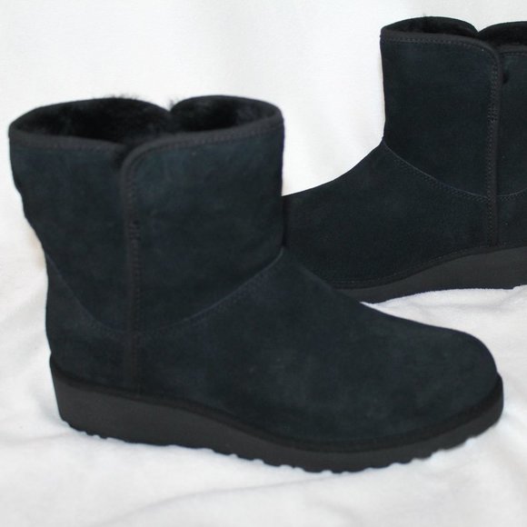 NIB UGG WOMEN'S KRISTIN SUEDE AND SHEARLING SLIM STYLE MINI BOOTS BLACK - Picture 3 of 10